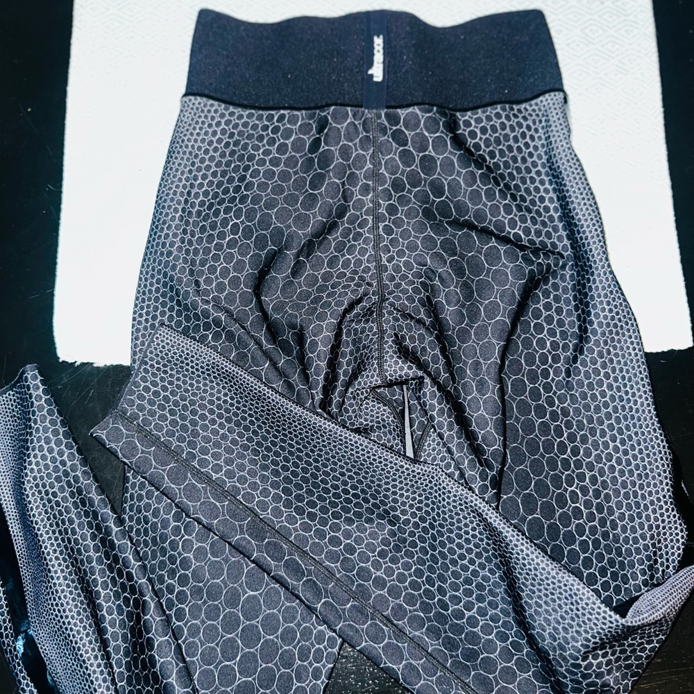 Ultracor Pearl Pavos Short Black Grey Pearl Pattern Sz xs